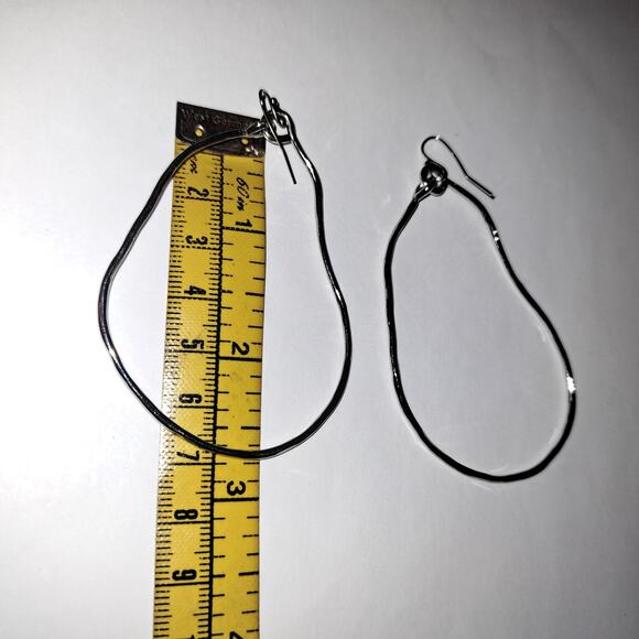 Silvertone pierced fishhook earrings abstract crooked pear dangle 2 3/4"" - Picture 5 of 6